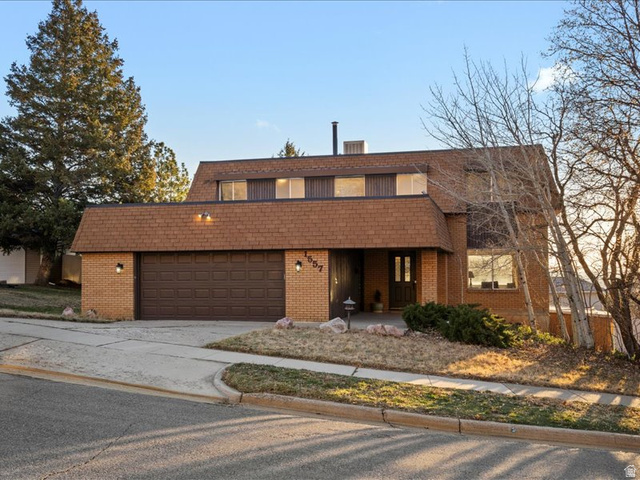 1557  11th St
                     MLS #2128545