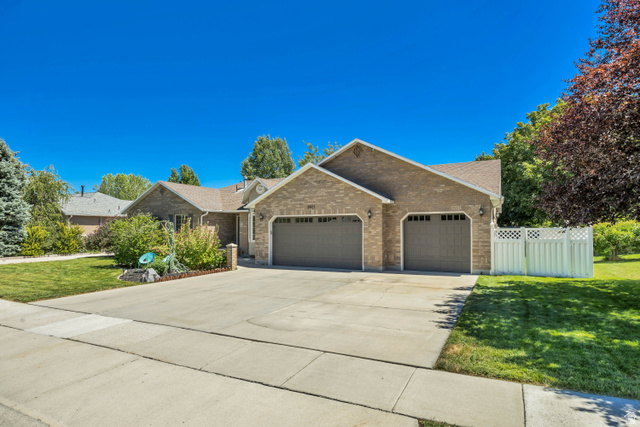 9851 S BIRDIE WAY, South Jordan UT 84009