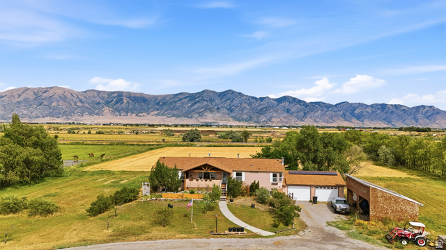 6600 N 6800 W
                     MLS #2129183