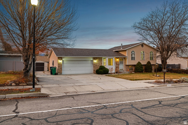 1602 E Sego Lily Dr
                     MLS #2129341