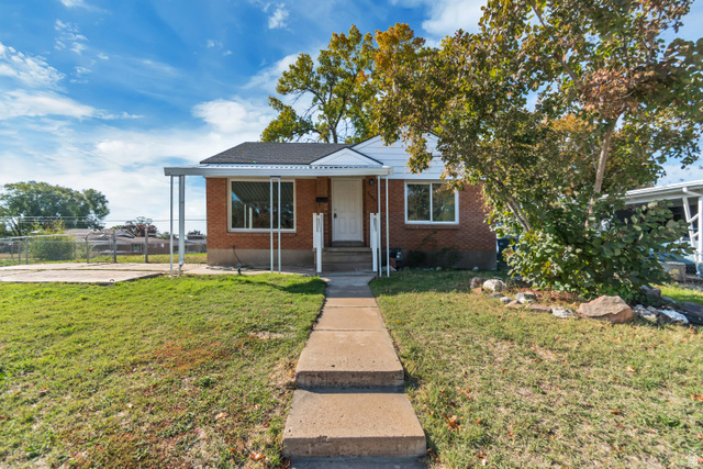 5289 S 2200 W
                     MLS #2129374