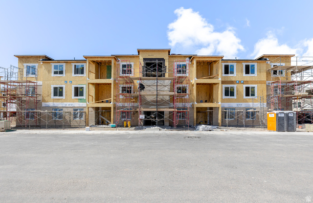 Main photo for 4668 S Olive Ave #t201