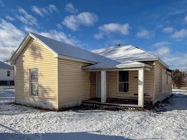 3237  Jefferson Ave
                     MLS #2129791