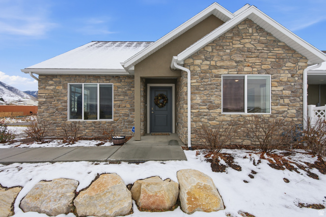 237 E 960 N #d
                     MLS #2129847