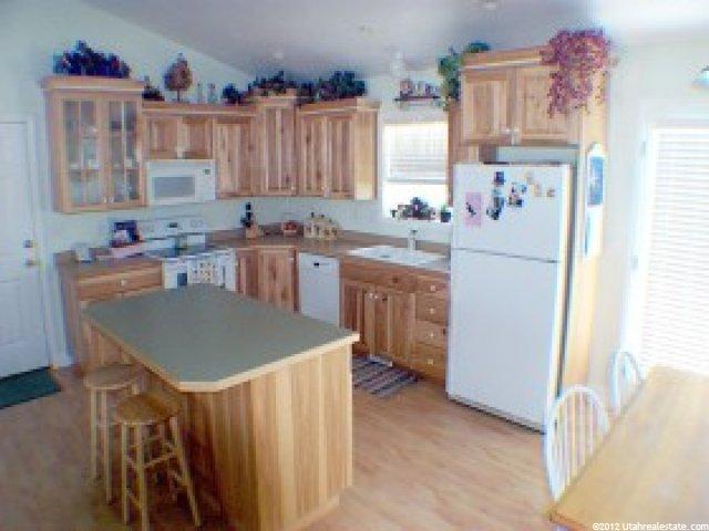 195 N 800 W, Hyrum, UT 84319 — photo 3