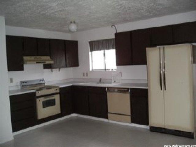 9103 Parakeet Dr, Sandy, UT 84093 — photo 4