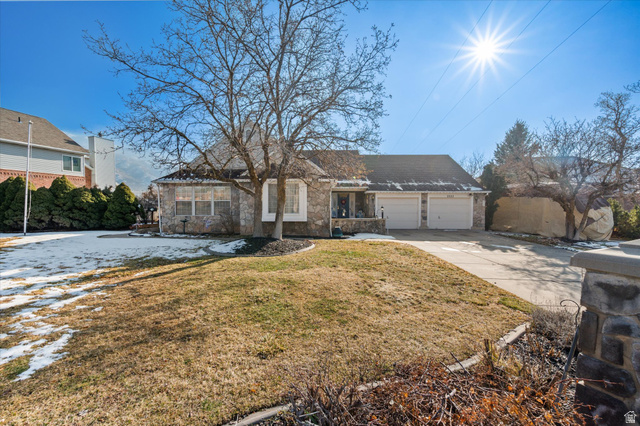 2222 E Rolling Oaks Ln
                     MLS #2130182
