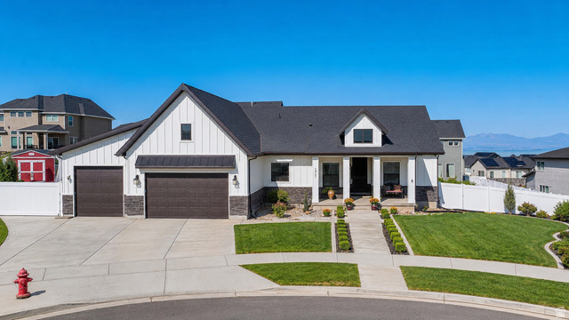 3727 S Larkspur Cir
                     MLS #2130606