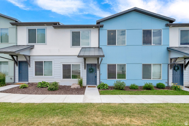 463 E London Way
                     MLS #2130887