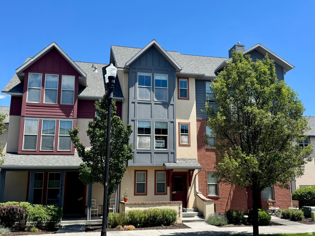1956 S Grant Ave
                     MLS #2131077