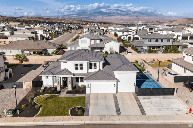 2753 E Willow Tree Ln
                     MLS #2131407