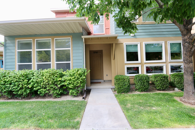 3792 W LILAC HEIGHTS DR, South Jordan UT 84095