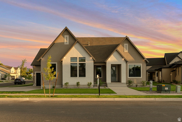 551 W Summerhill Ln
                     MLS #2131648