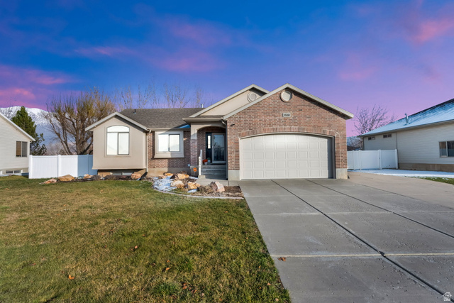 3536 N 3000 W, Hooper UT 84315