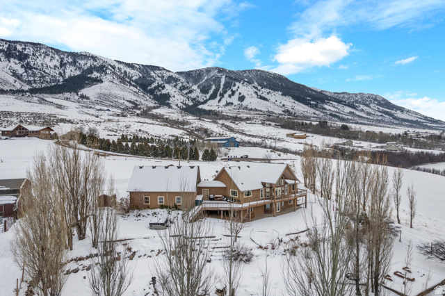 Main photo for 1819 N Moose Crk