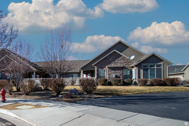 1916 W HOPALONG CIR #A, West Jordan UT 84088