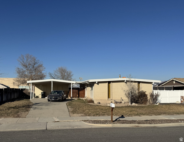 3090 W Winchester Dr
                     MLS #2132179