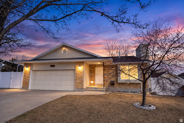 5110 W Cyclamen Way
                     MLS #2132261