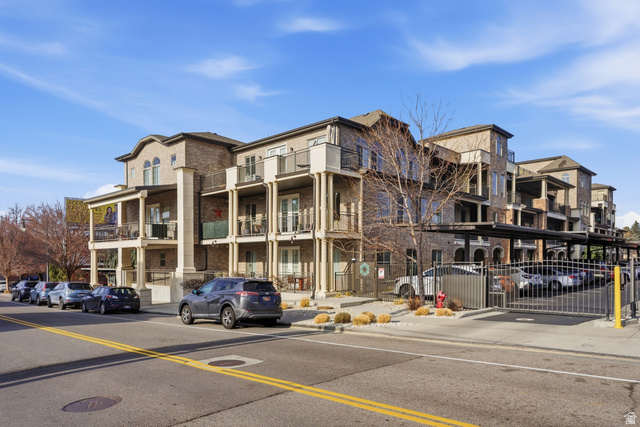 2369 E MURRAY HOLLADAY RD #A202, Holladay UT 84117