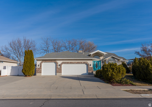 1344 W Bristol Rd
                     MLS #2132367