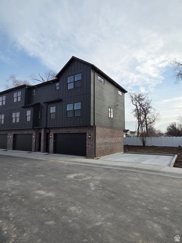 7633 S WOODTRAIL WAY, Sandy UT 84047