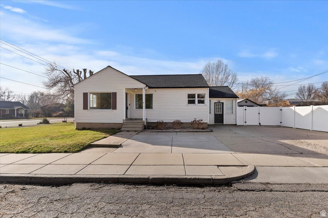 9 COLONIAL, Layton UT 84041