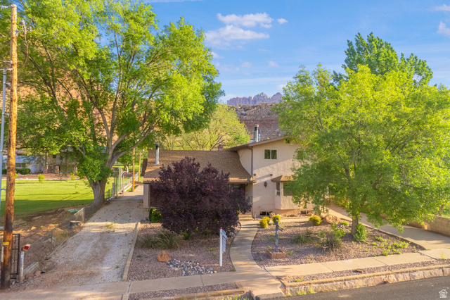 188 W Main St
                     MLS #2132728