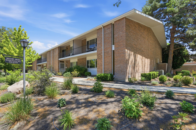 725 E Three Fountains Cir #57
                     MLS #2132763