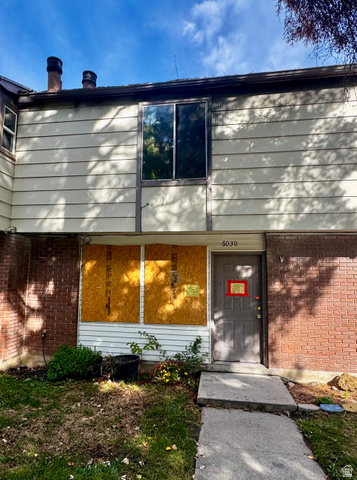 6030 S 2075 E, Holladay UT 84121