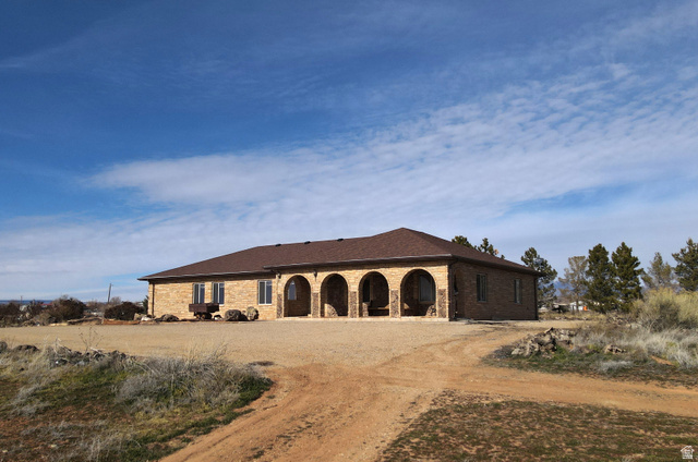 1025 S 200 E, Blanding UT 84511