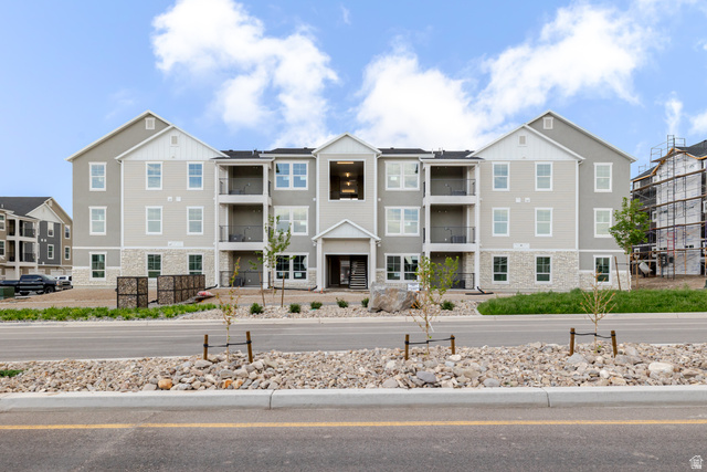 6668 W Twin Rocks Ln #b203
                     MLS #2133396
