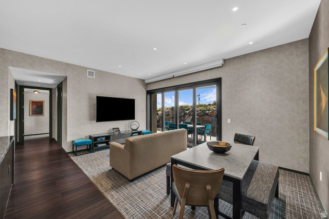 1400 E Black Desert Dr #11112
                     MLS #2133701