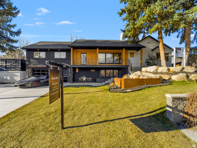 1975 E Gunderson Ln
                     MLS #2133775