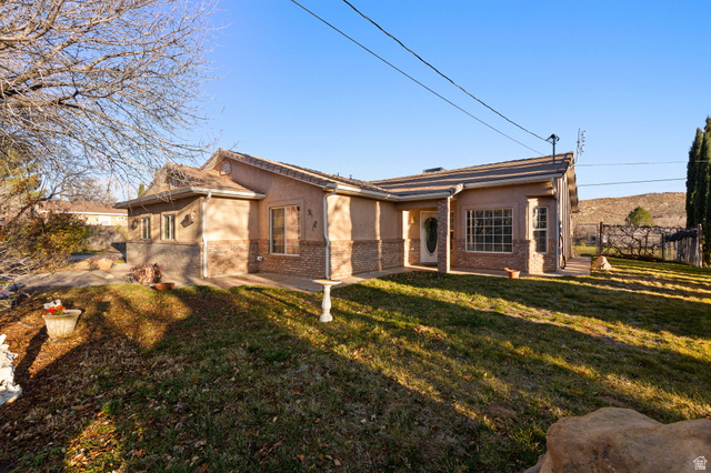 Main photo for 140 N Main St