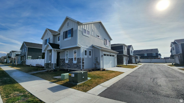 Main photo for 1951 W Parkview Dr