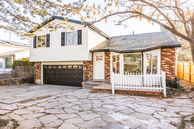 5513 S Marina Way
                     MLS #2134342