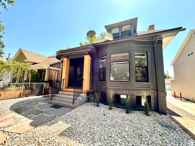 828 E 100 S
                     MLS #2134714