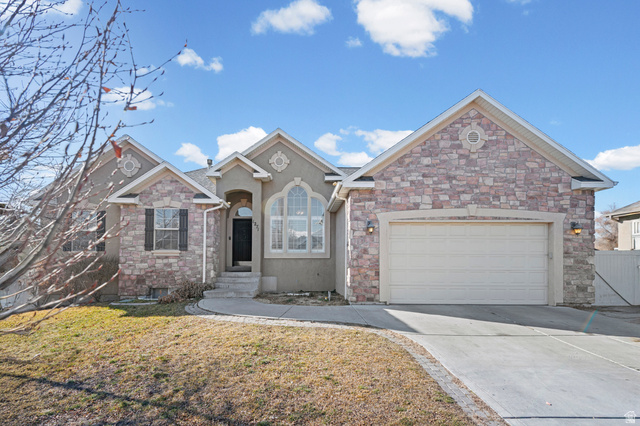 1271 N 2470 W
                     MLS #2134809