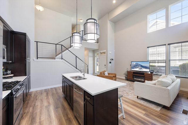 10363 S SILVER MINE RD, South Jordan UT 84009