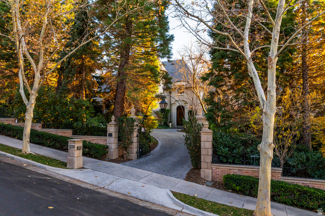 1220 E YALE AVE, Salt Lake City UT 84105