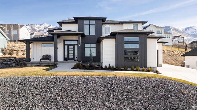 94 S 950 E, Hyde Park UT 84318