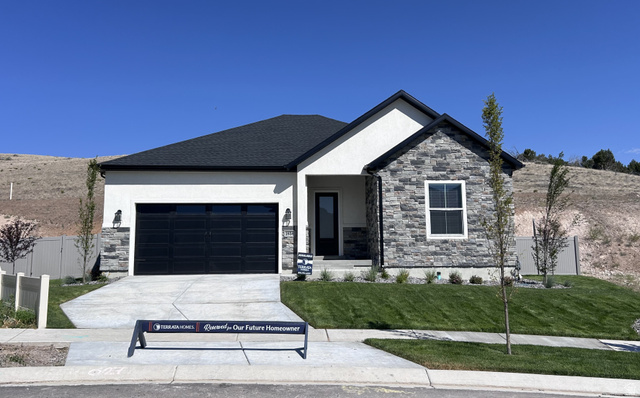 1858  West View Cv
                     MLS #2135341