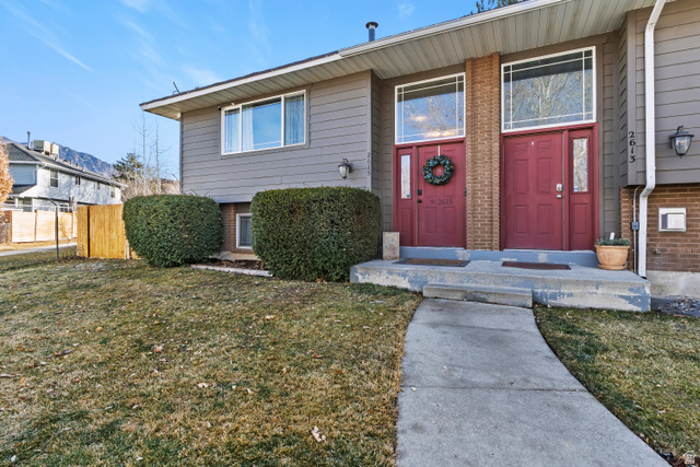 2615 E CANTERBURY LN, Cottonwood Heights UT 84121