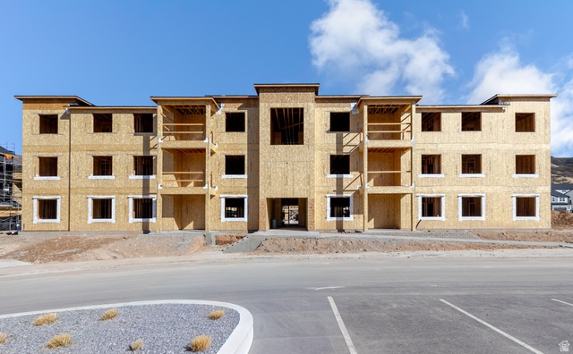 4695 S 690 W #u203
                     MLS #2135585