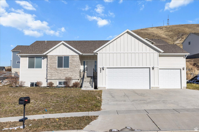 889 E 600 N, Hyde Park UT 84318