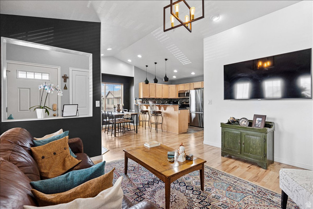 1049 ALLINGTON DR, North Salt Lake UT 84054