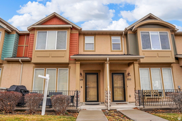 929 N FARMINGTON XING, Farmington UT 84025