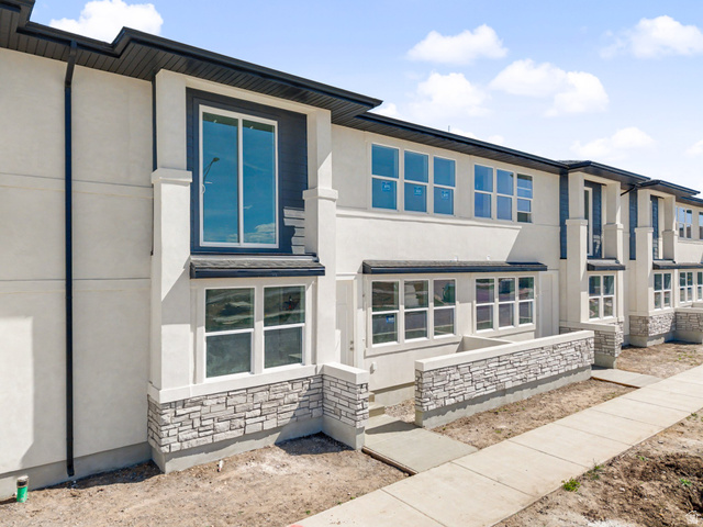 737 S Harrison Dr #34
                     MLS #2135998