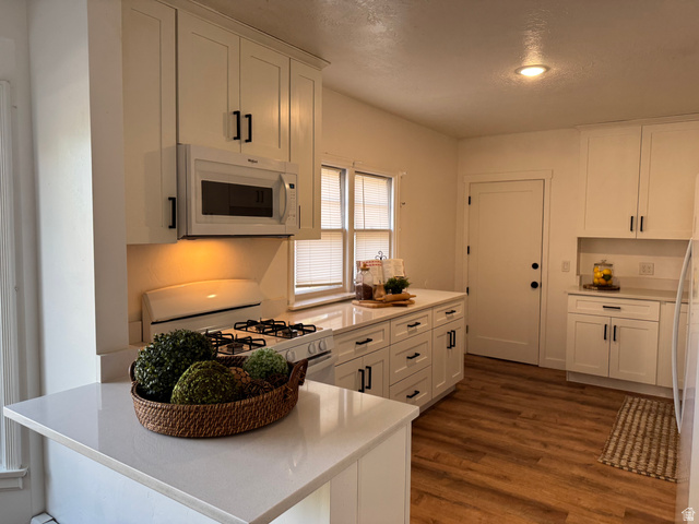 220 E Greenwood Ave
                     MLS #2136014