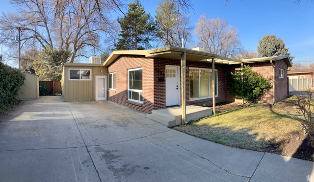 3984 S Luetta Dr
                     MLS #2136135